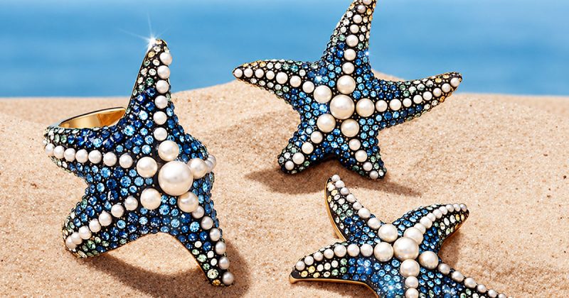 Trang sức Swarovski có chi tiết ngọc trai pha lê màu trắng
